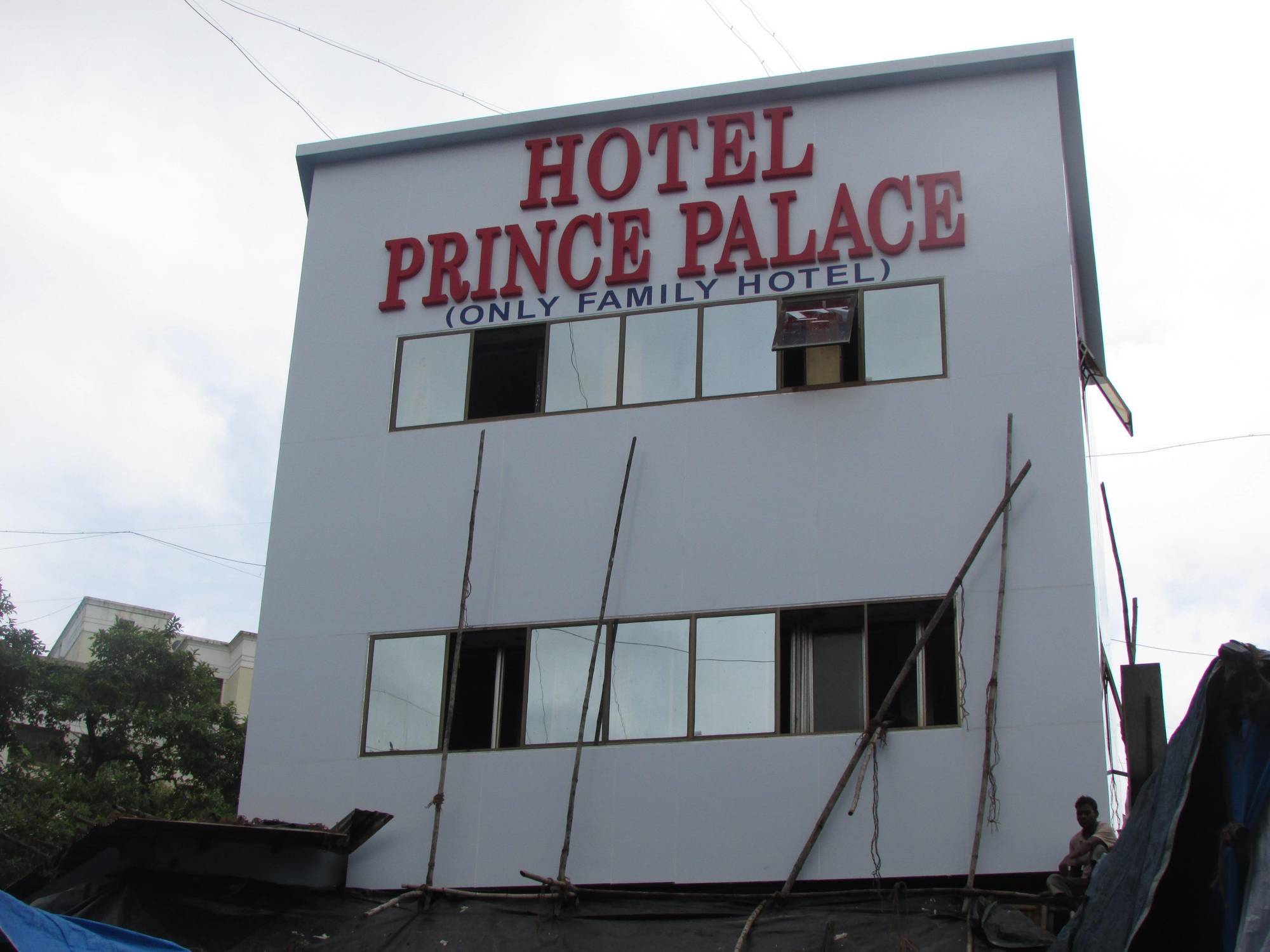 Oyo 1458 Hotel Prince Palace Мумбай Екстериор снимка
